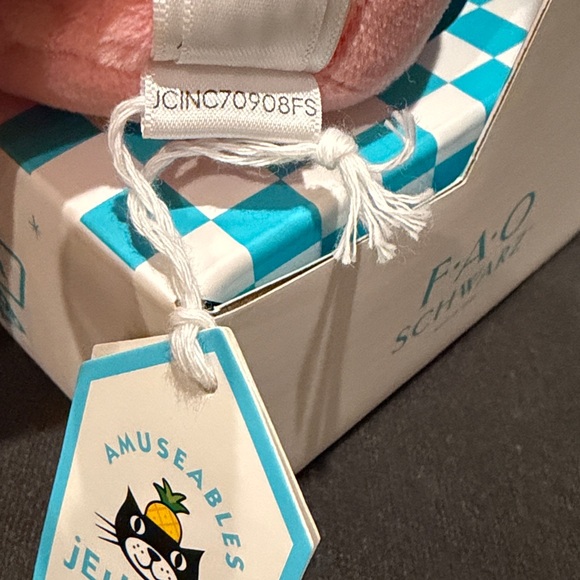 🩷 JELLYCAT Bubbeca Milkshake- NYC FAO SCHWARZ EXCLUSIVE!! - Picture 9 of 13